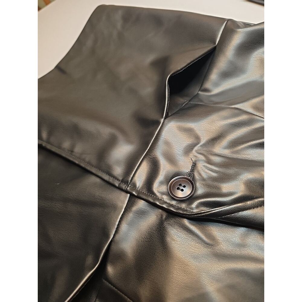 OMMIIVEX Faux Leather Blazer Black Ruched Sleeve Single Button Size M NWT - Picture 12 of 12